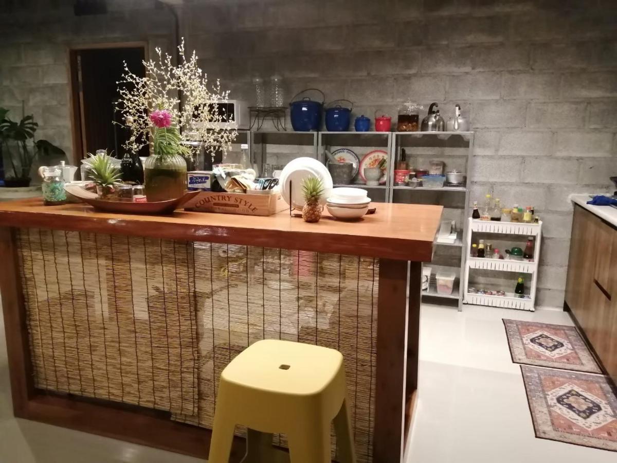 The Box Promkiri Lägenhet Nakhon Si Thammarat Exteriör bild
