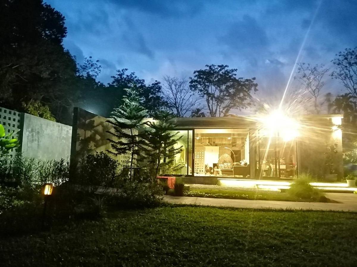 The Box Promkiri Lägenhet Nakhon Si Thammarat Exteriör bild