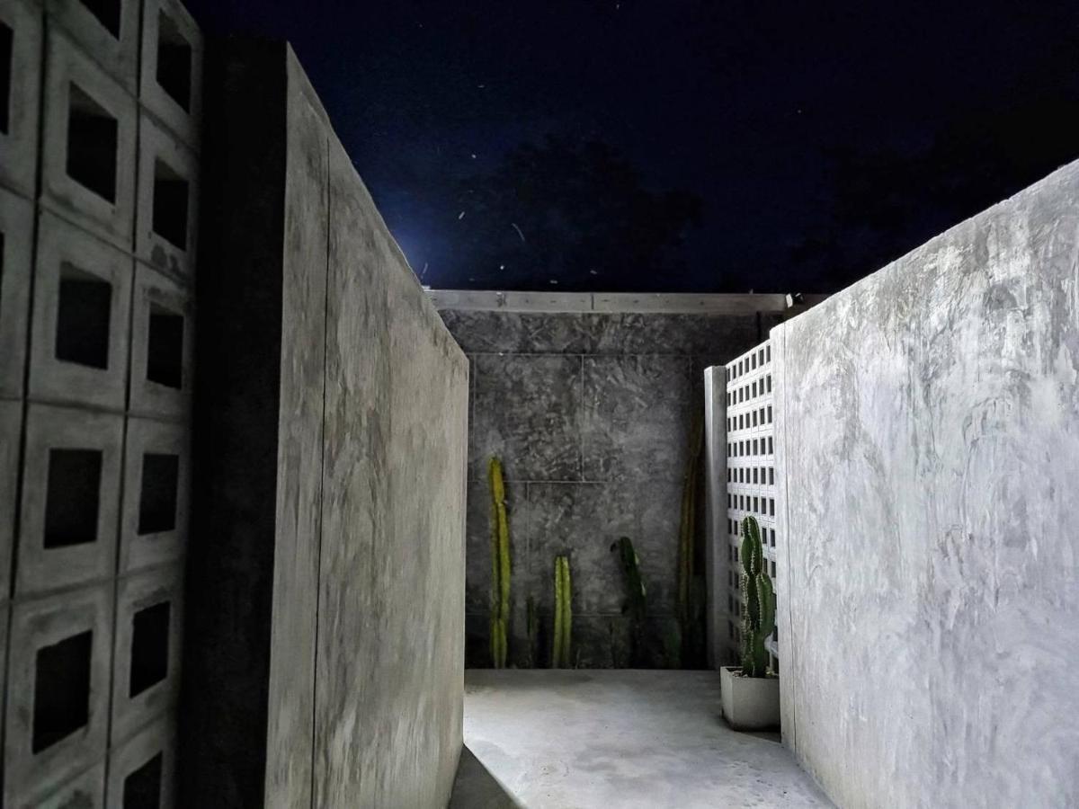 The Box Promkiri Lägenhet Nakhon Si Thammarat Exteriör bild