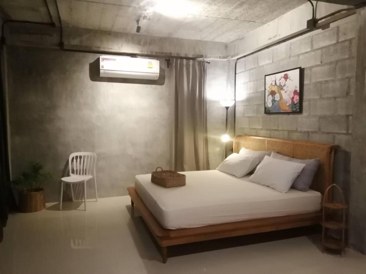 The Box Promkiri Lägenhet Nakhon Si Thammarat Exteriör bild