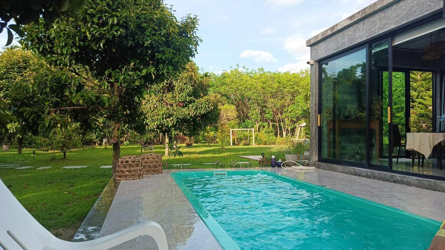 The Box Promkiri Lägenhet Nakhon Si Thammarat Exteriör bild
